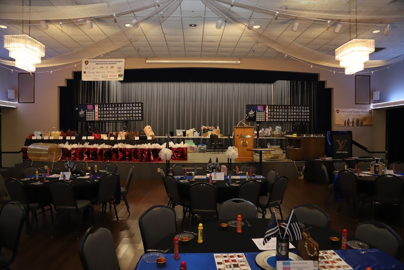 Pursuit for Purses background