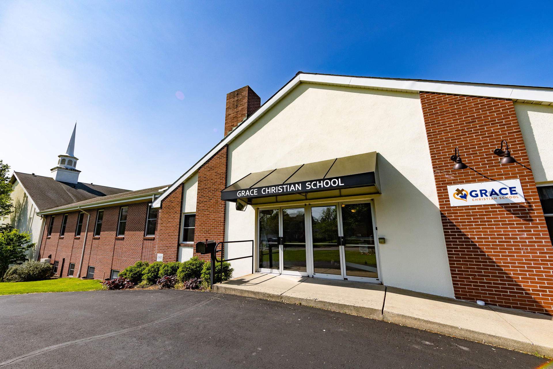 Grace Christian School 39th Annual Spring Auction background