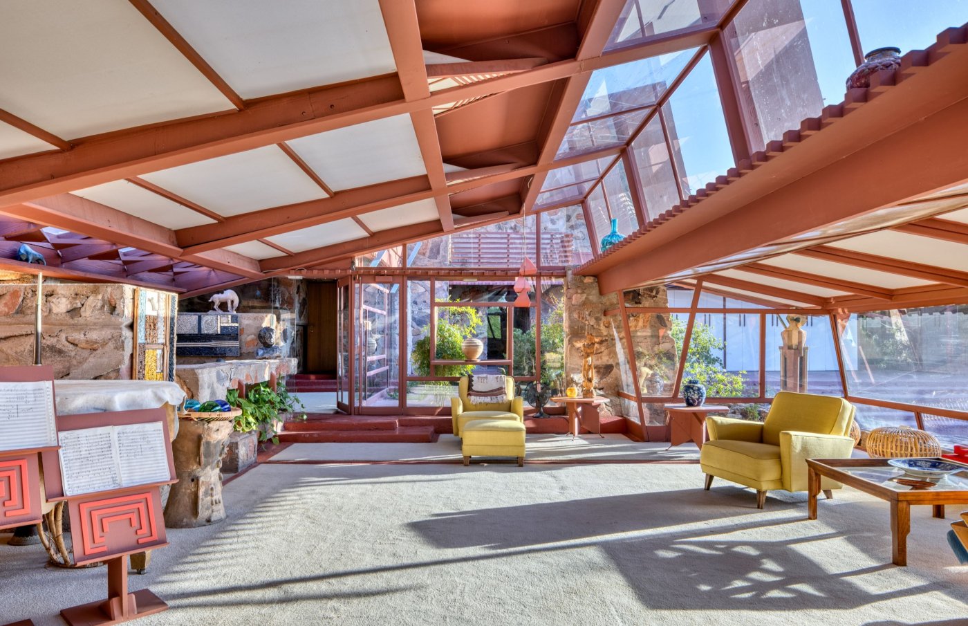 Frank Lloyd Wright Building Conservancy's 2026 Auction & Raffle background