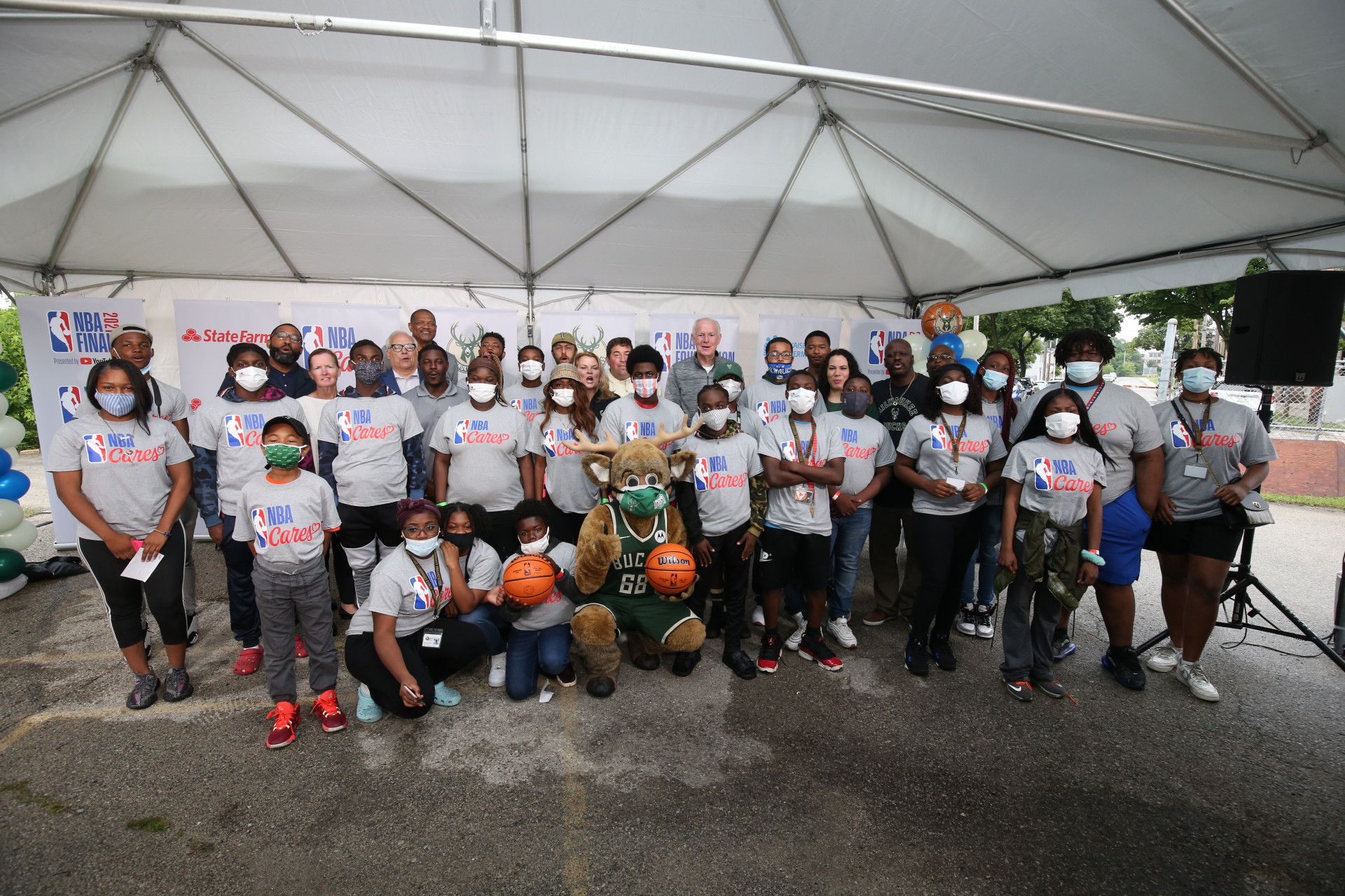 Milwaukee Bucks Foundation Week background
